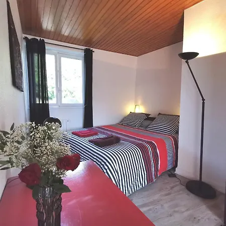 Grande Maison Au Coeur D'un Village Historique Avec Terrasse Et Wifi Inclus Saint-Vidal