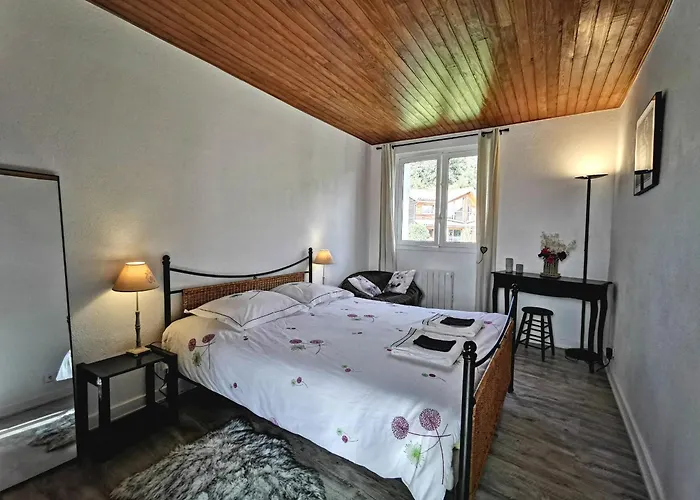 Grande Maison Au Coeur D'un Village Historique Avec Terrasse Et Wifi Inclus - Fr-1-582-308 *