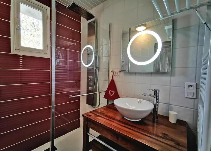 Σπίτι διακοπών Grande Maison Au Coeur D'un Village Historique Avec Terrasse Et Wifi Inclus - Fr-1-582-308 Saint-Vidal